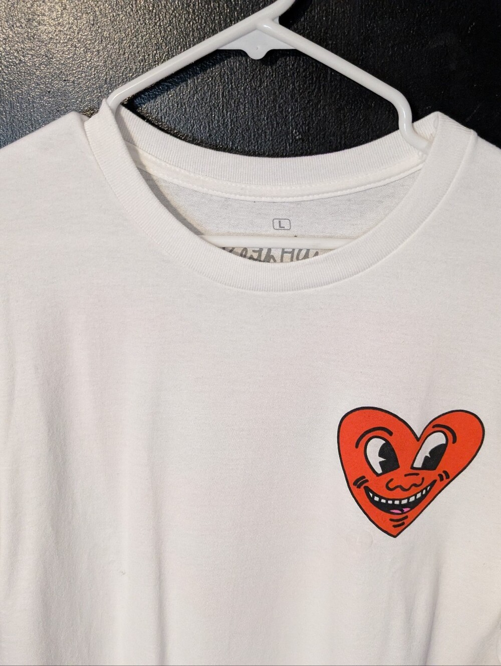 Kieth Haring Tee Shirt Keith Haring Smiling Heart Men NEW - Picture 9 of 16